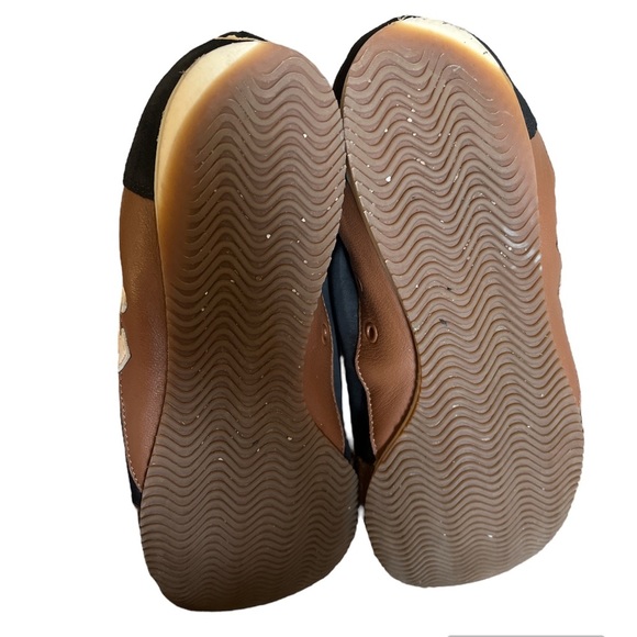 Tory Burch Tory Sneaker - Picture 8 of 9